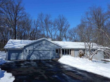 4833 N Timber Tr, Center, WI 53548