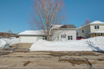 11012 Brigham Ave, Blue Mounds, WI 53517