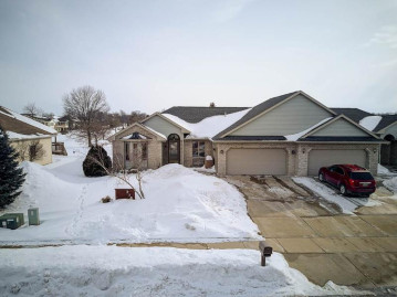 376 Concord Dr, Oregon, WI 53575