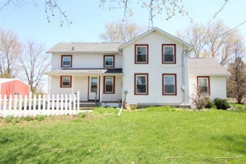 4026 N Henke Rd, Harmony, WI 53563