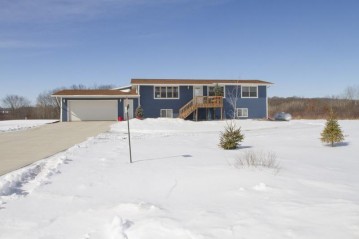 N6611 English Settlement Rd, Albany, WI 53502