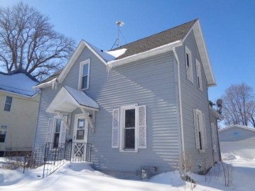 417 N High St, Fort Atkinson, WI 53538