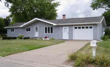 1414 E Parrish St, Prairie Du Chien, WI 53821