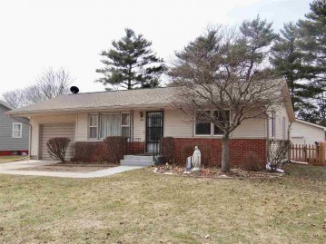 1421 S 12th St, Prairie Du Chien, WI 53821