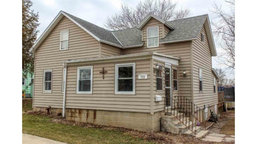 723 Wisconsin Dr Jefferson, WI 53549 by First Weber Inc $139,900