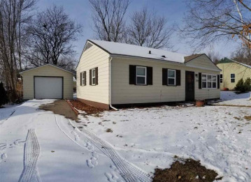 739 Connie Rd, West Baraboo, WI 53913