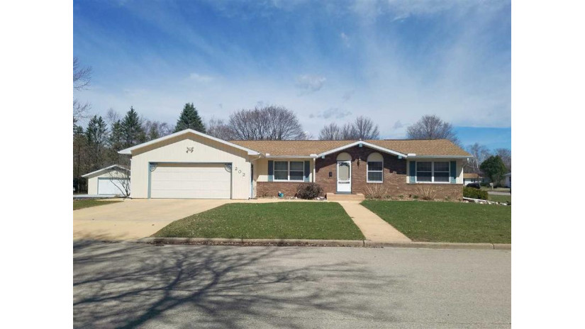 202 12th Ave Baraboo, WI 53913 by Re/Max Preferred $250,000