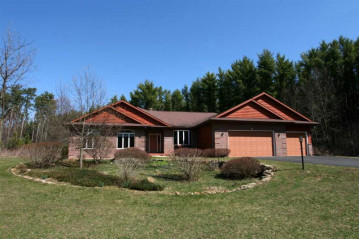 8427 Arbor Trace Dr, Springdale, WI 53593