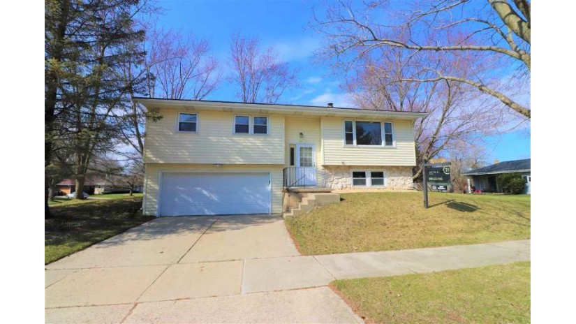 21 Hoff Ct Madison, WI 53711 by Century 21 Affiliated $229,900