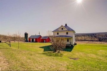 S6024A Happy Hill Rd, Baraboo, WI 53951
