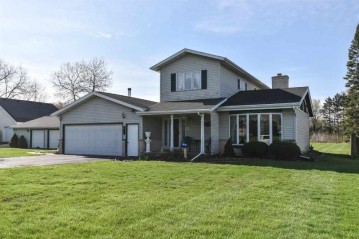 155 W School St, Sharon, WI 53585