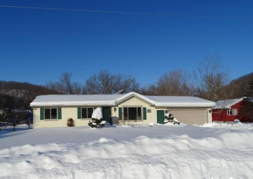 206 West St, Plum City, WI 54761