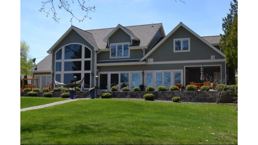 7406 W Kangaroo Lake Rd Baileys Harbor, WI 54202 by Sarkis & Associates $995,000