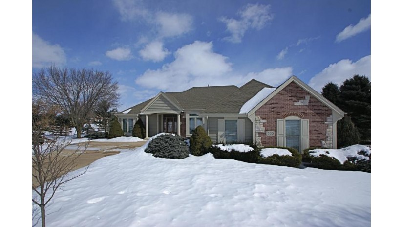 555 Maurice Dr Union Grove, WI 53182 by Lake Country Flat Fee $379,900
