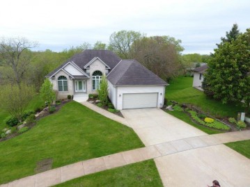 1237 Winged Foot Dr, Twin Lakes, WI 53181-9109