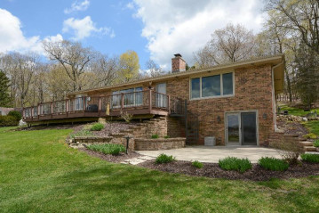 1493 Friess Lake Dr, Richfield, WI 53033