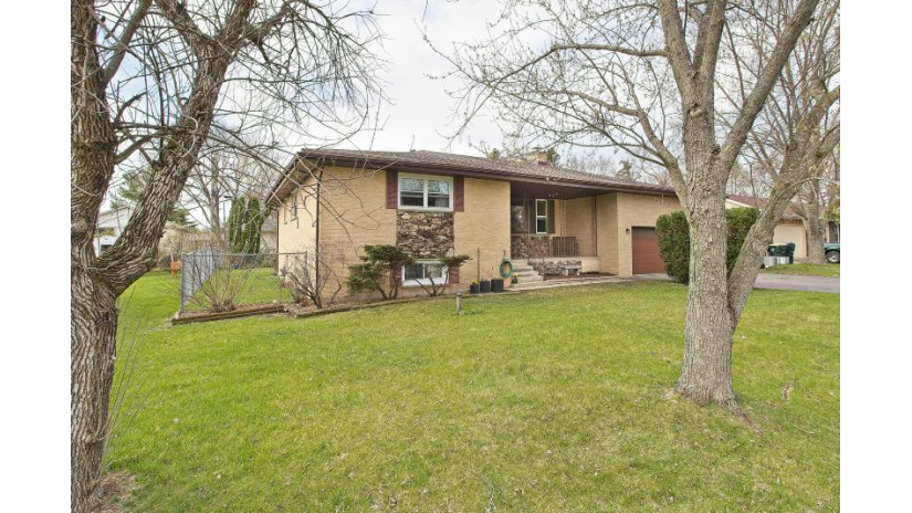 1923 Pheasant Ave Twin Lakes, WI 53181 by EXP Realty, LLC~MKE $229,900