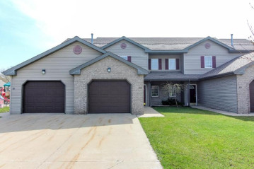 103 Waverly Dr, Cambridge, WI 53523-9245