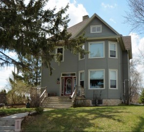 709 4th St, Kiel, WI 53042-1104