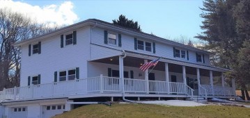 511 E Brandybrook Rd, Wales, WI 53183-9526