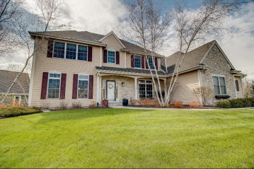 W48N643 Cedar Reserve Cir, Cedarburg, WI 53012