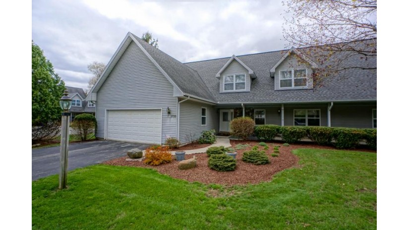 1716 Journeys Dr Delafield, WI 53029 by Lake Country Flat Fee $419,900