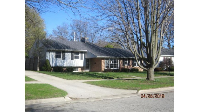 805 Kentucky St Racine, WI 53405 by Keefe Real Estate, Inc. $154,900