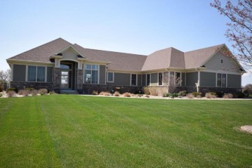 8211 Stone Creek Way, Raymond, WI 53108-9413