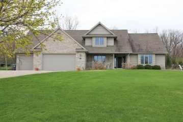 W2377 Sunrise Dr, Chilton, WI 53014-9687