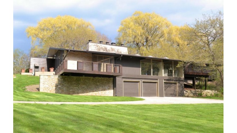 5380 Hunt Club Rd Wind Point, WI 53402 by Becker Stong Real Estate Group, Inc. $474,900