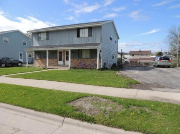 2916 E Somers Ave, Cudahy, WI 53110-1332