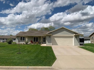 1940 Cedarwood Ave, Sparta, WI 54656-2390