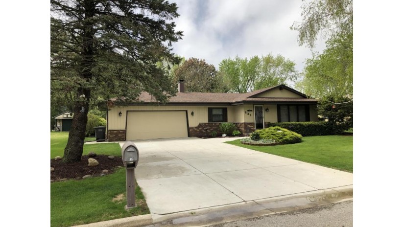 631 Aber Dr Waterford, WI 53185 by 1st Choice Properties $268,000