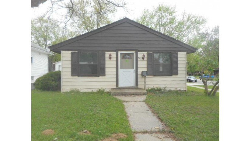 1120 Arcadian Ave Waukesha, WI 53186 by Coldwell Banker HomeSale Realty - New Berlin $83,000