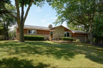 W553 Highland Ct, Sullivan, WI 53178-9706