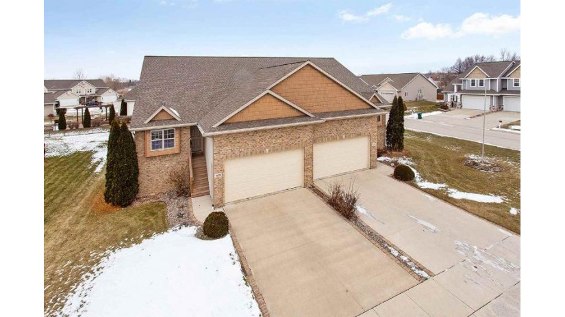 4018 S Parker Way Ledgeview, WI 54115 by RE/MAX Heritage $210,000