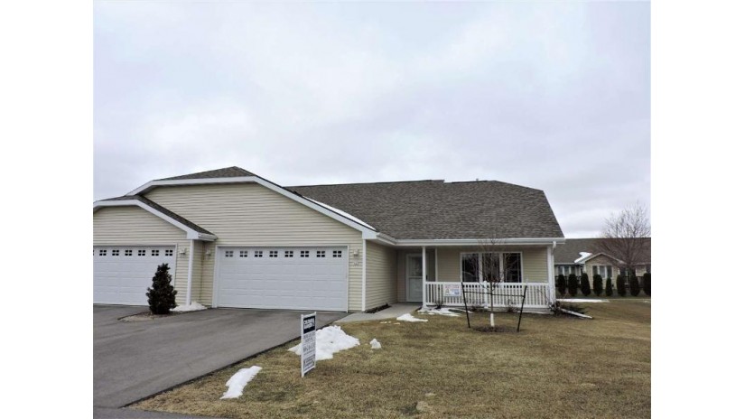 322 Wyldewood Drive Oshkosh, WI 54904 by Coldwell Banker Real Estate Group $247,900