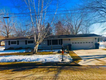 101 W Greentree Road, Clintonville, WI 54929