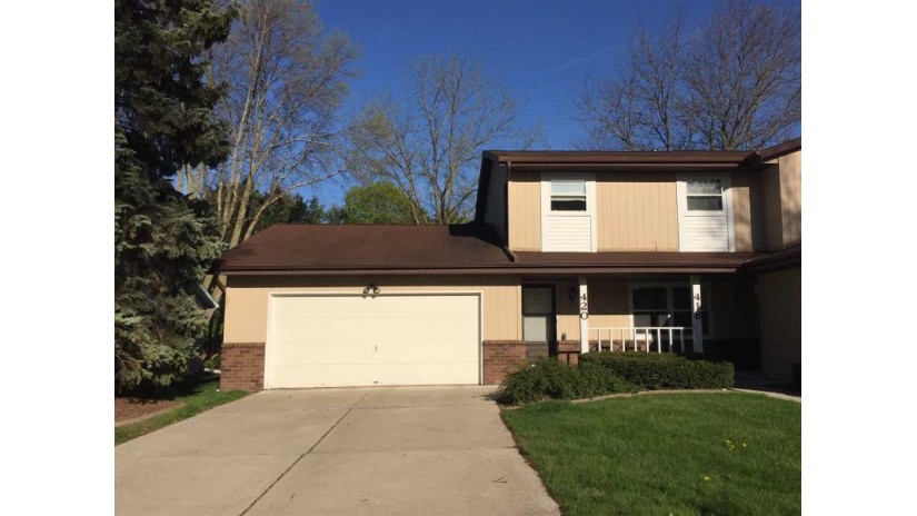 420 Silver Spring Drive Green Bay, WI 54303 by Brighten Realty LLC $139,500