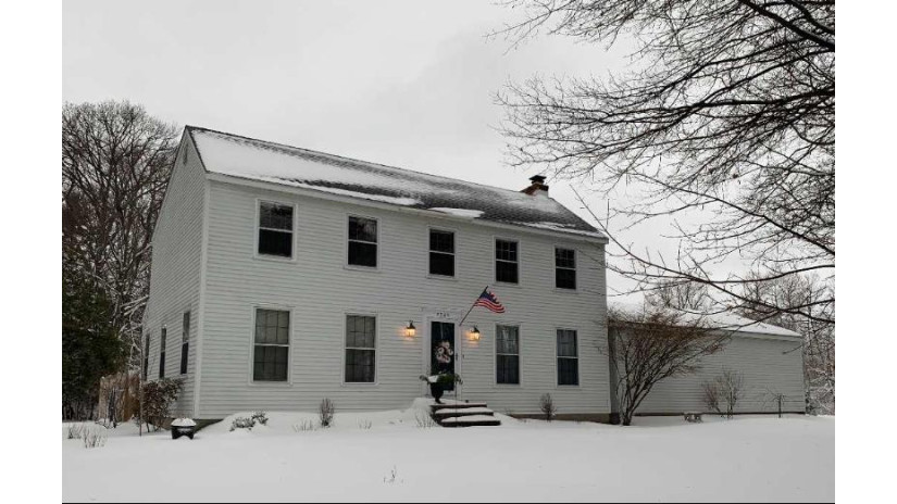 2345 Woodview Lane Marinette, WI 54143 by Place Perfect Realty $264,900