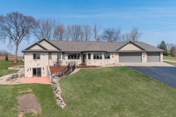 W9548 Cloverleaf Road, Dale, WI 54944-9620