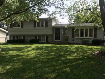 1428 S 17th St, Prairie Du Chien, WI 53821