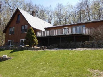 14553 Valley View Rd, Woodman, WI 53816