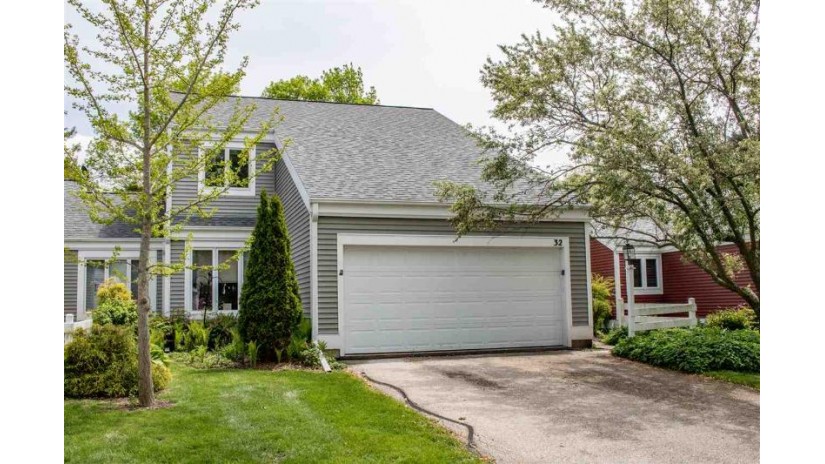 32 Oak Creek Tr Madison, WI 53717 by Spencer Real Estate Group $300,000