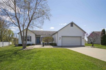 813 Sunnyview Ln, Marshall, WI 53559