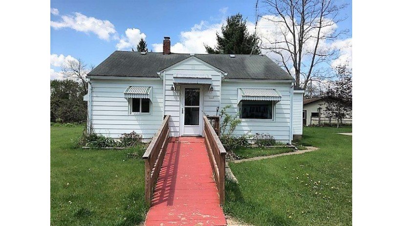 119 N Ohio St Muscoda, WI 53573 by Wilkinson Auction & Realty Co. $74,900