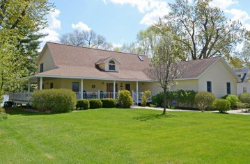 322 N Main St, Pardeeville, WI 53954