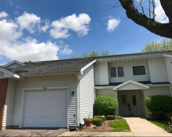 319 Castle Oaks Crossing, Waunakee, WI 53597