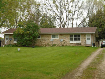 9718-9720 Dunlap Hollow Rd, Mazomanie, WI 53560