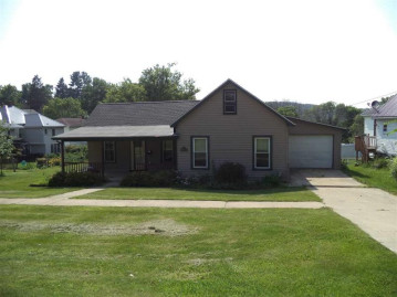 822 Main St, Darlington, WI 53530